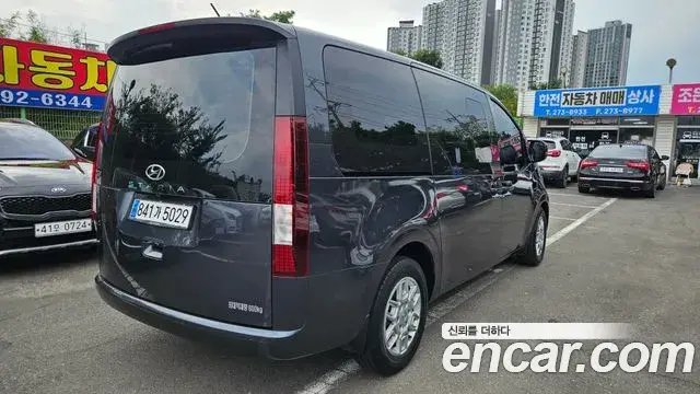 Hyundai Staria 2022 — Фото 6/20