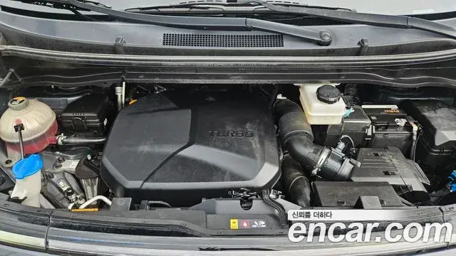 Hyundai Staria 2022 — Фото 17/20
