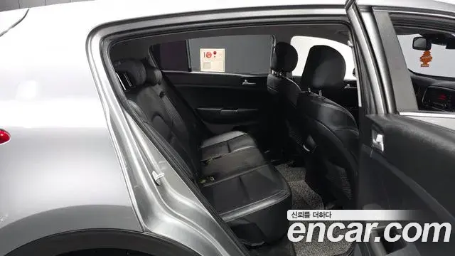 Kia Sportage The Bold 2020 — Фото 12/20