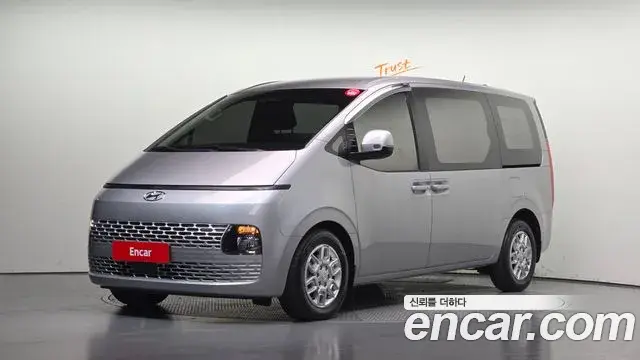 Hyundai Staria 2022 — Фото 1/20