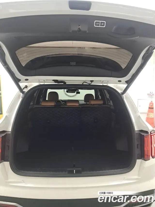 Kia Sorento 2022 — Фото 12/17