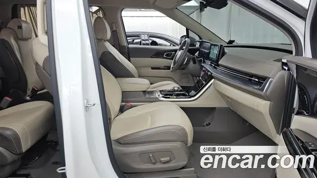 Kia Carnival 2023 — Şəkil 11/20