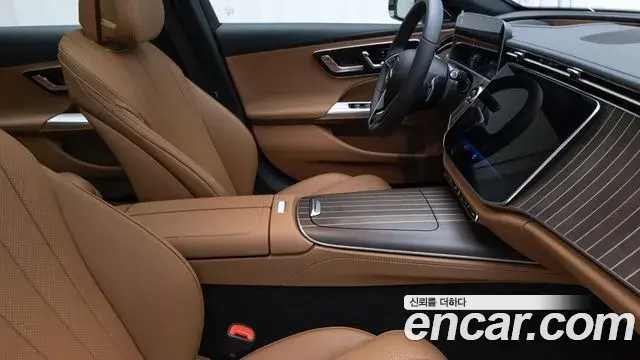 Mercedes-Benz E-Class 2026 — Фото 18/19