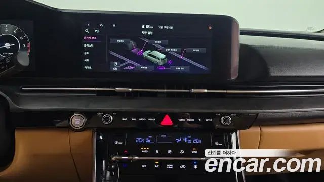 Kia Carnival 2021 — ფოტო 22/31