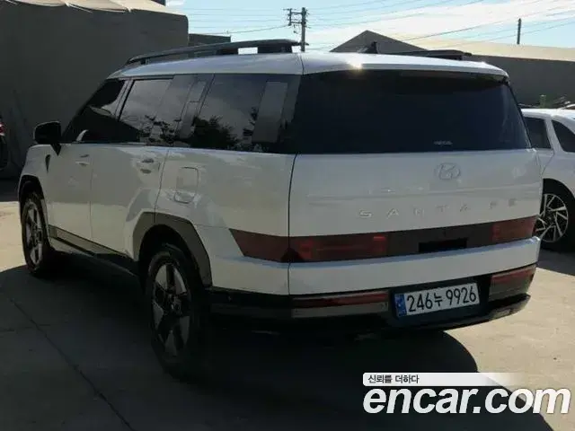 Hyundai Santa Fe 2024 — Фото 2/20