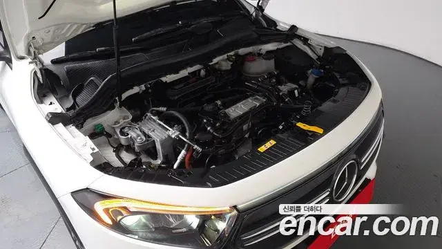 Mercedes-Benz EQA 2023 — ფოტო 32/36