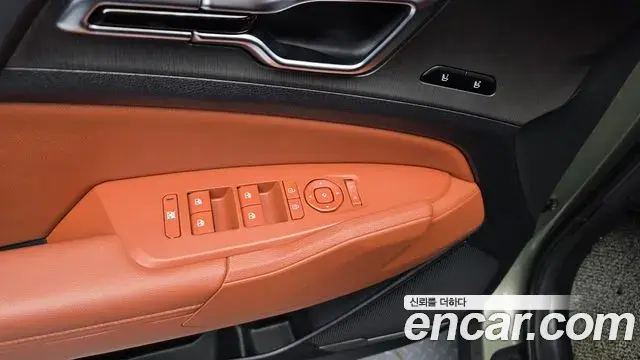 Kia Sportage 2025 — Şəkil 28/37