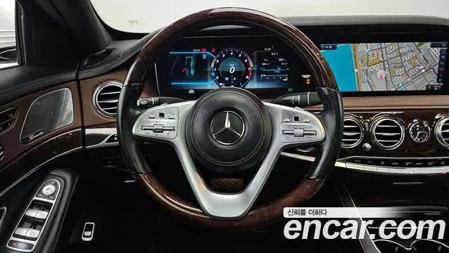 Mercedes-Benz S-Class 2018 — Фото 12/20