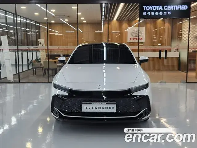 Toyota Crown Crossover 2023 — ფოტო 6/19