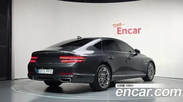 Genesis Electrified G80 2021 — Photo 2/20