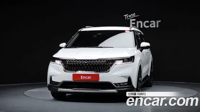 Kia Carnival 2023 — Фото 3/20