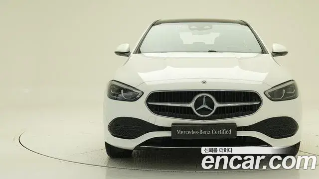 Mercedes-Benz C-Class 2026 — Photo 2/18