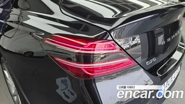 Genesis G70 2023 — Photo 8/35