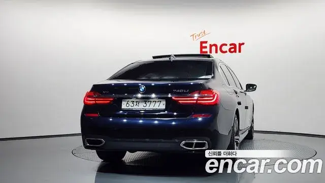 BMW 7 Series 2019 — Фото 4/20