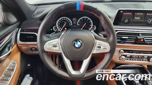 BMW 7 Series 2019 — Фото 13/20