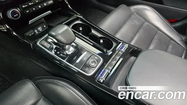 Kia Stinger 2018 — Photo 14/36