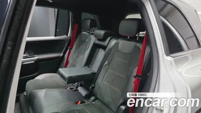 Mercedes-Benz GLB-Class 2021 — Photo 12/20