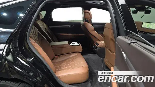 Genesis Electrified G80 2023 — Şəkil 12/20