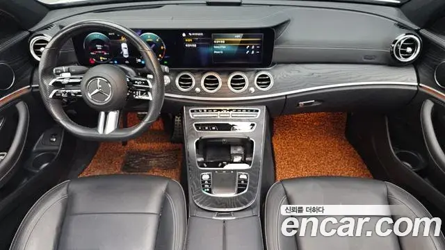 Mercedes-Benz E-Class 2021 — Фото 7/20