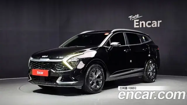 Kia Sportage 2021 — Фото 1/20