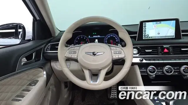 Genesis G70 2018 — Photo 22/32