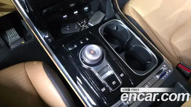 Kia Carnival 2021 — Photo 8/20