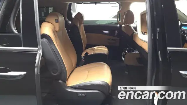Kia Carnival 2021 — Photo 11/20