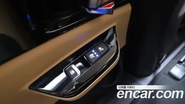 Kia Carnival 2021 — Photo 18/20
