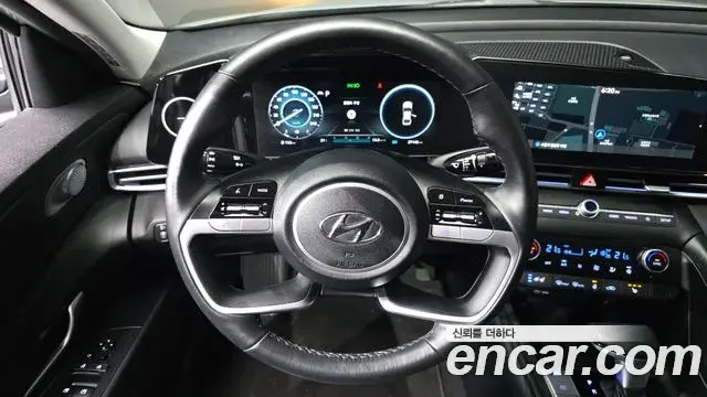 Hyundai Avante 2021 — Photo 14/20