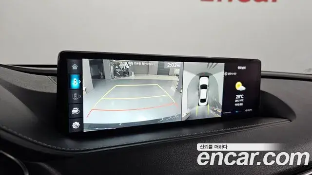 Genesis Electrified G80 2023 — Photo 16/20