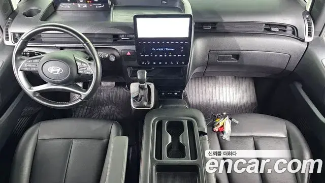 Hyundai Staria 2025 — Фото 7/20