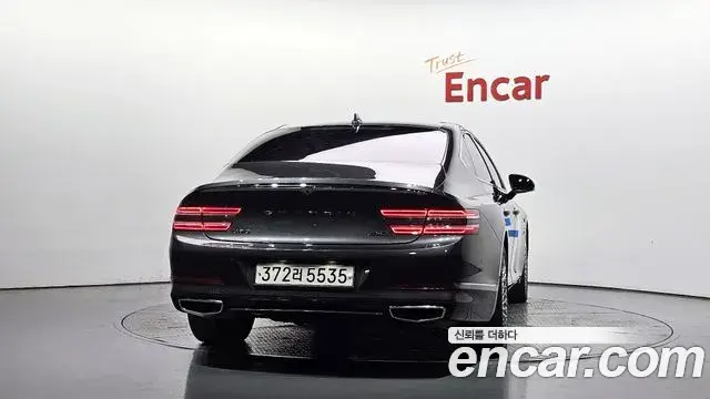 Genesis Electrified G80 2021 — Photo 4/20
