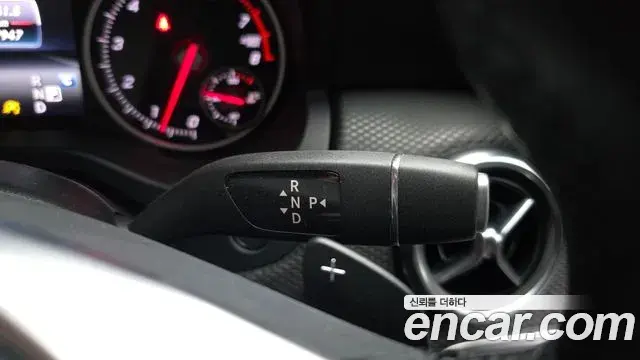 Mercedes-Benz A-Class 2018 — Şəkil 9/20