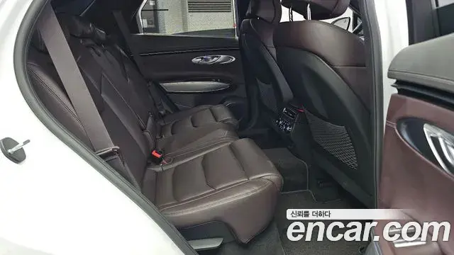 Genesis GV70 2021 — Photo 11/20