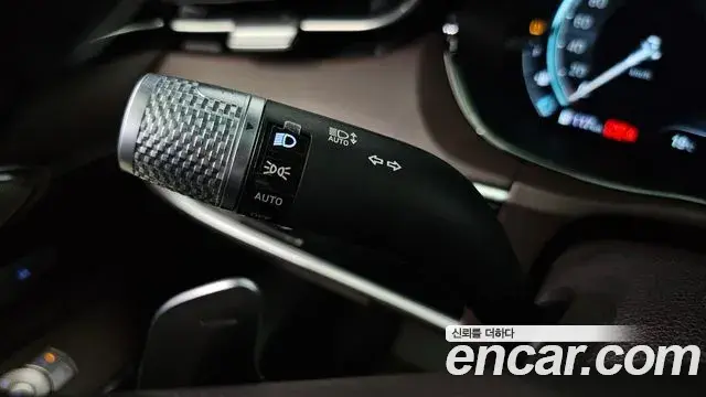 Genesis GV70 2021 — Photo 19/20