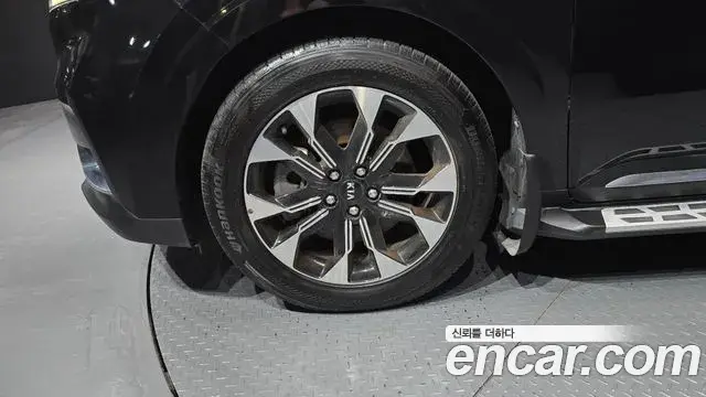Kia Carnival 2020 — Photo 5/20