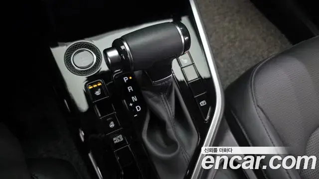Kia Niro 2022 — Фото 9/20