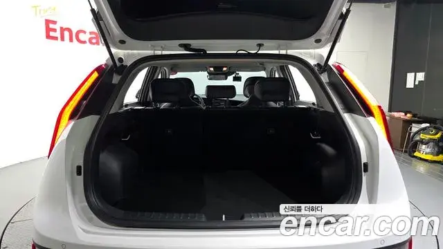 Kia Niro 2022 — Фото 20/20