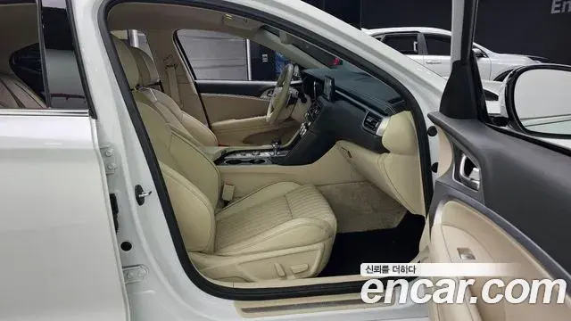 Genesis G70 2022 — ფოტო 16/30