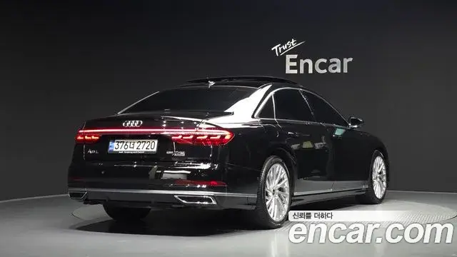 Audi A8 2021 — Photo 2/20