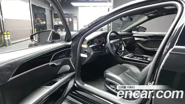 Audi A8 2021 — Photo 10/20