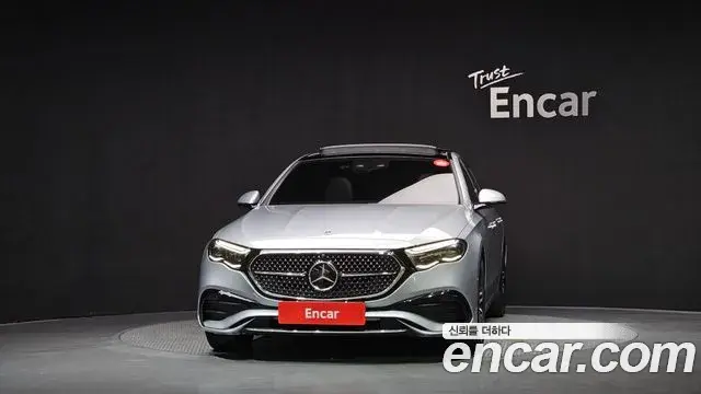 Mercedes-Benz E-Class 2024 — Фото 2/20