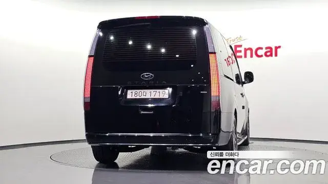 Hyundai Staria 2021 — Photo 4/20