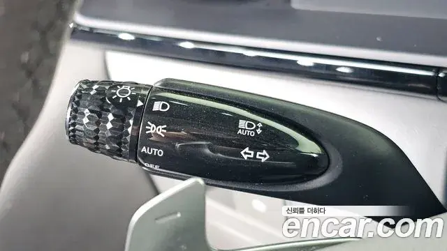 Hyundai Staria 2021 — Photo 18/20
