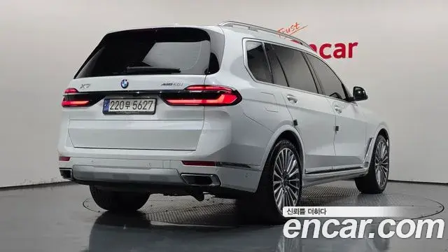BMW X7 2024 — Photo 2/20