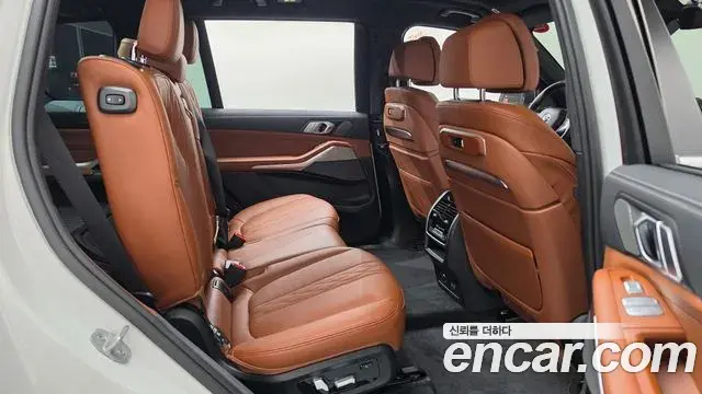 BMW X7 2024 — Photo 11/20
