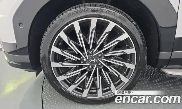 Hyundai Santa Fe 2023 — Photo 5/20