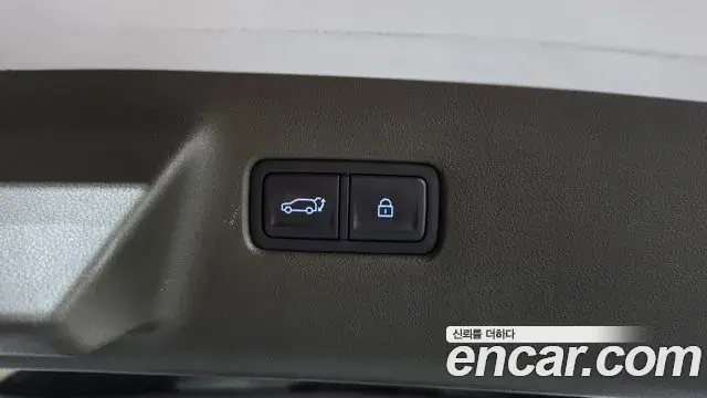 Hyundai Santa Fe 2023 — Photo 18/20