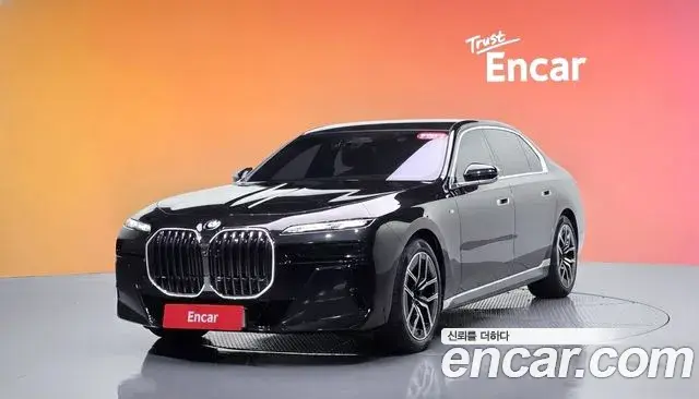 BMW 7 Series 2024 — Photo 1/20
