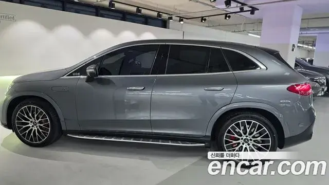 Mercedes-Benz EQE SUV 2024 — Photo 9/20